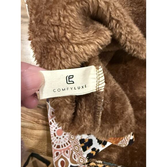 Comfyluxe Shacket Sweater Jacket Cardigan OS Eye Catching Artsy Boho Faux Fur - Picture 6 of 7